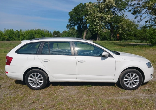 Skoda Octavia cena 23900 przebieg: 298000, rok produkcji 2014 z Poznań małe 121